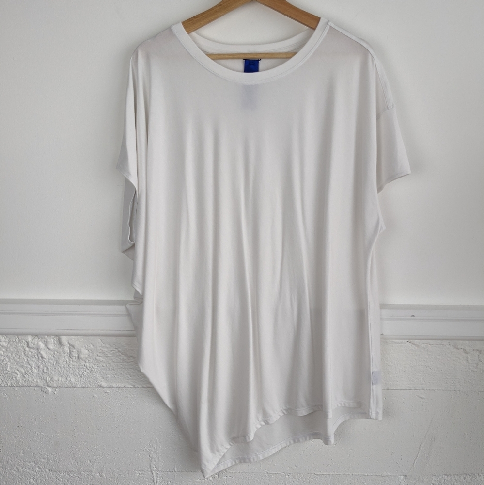 Kit + Ace • Wave Tee - Picture 2 of 7